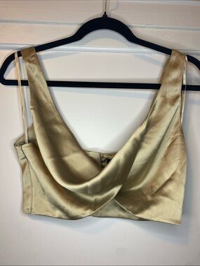 🪅10 for $30🪅 Forever 21 Satin Cowl Neck Crop Top with front twist C